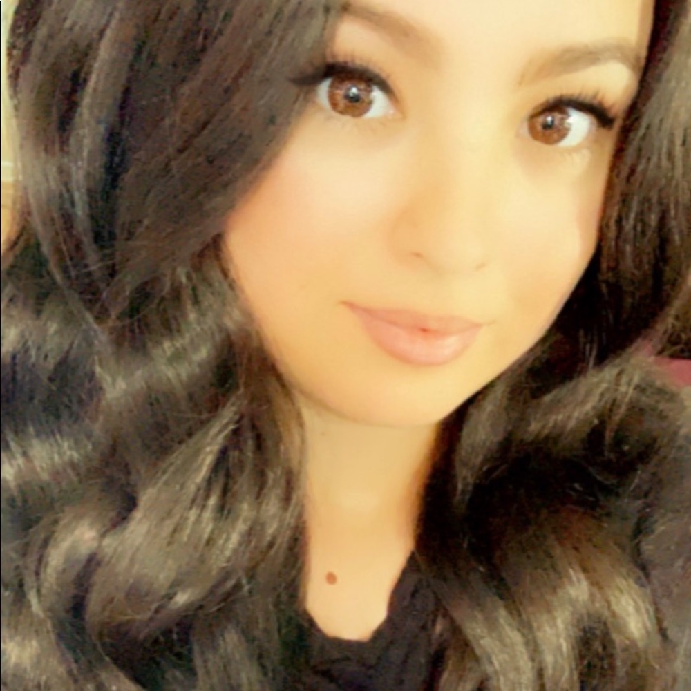 Meet your Posher, Destiny